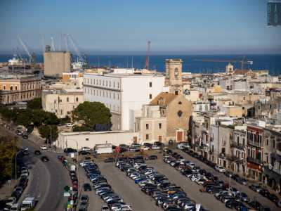 ...la Chiesa di Santa Chiara...